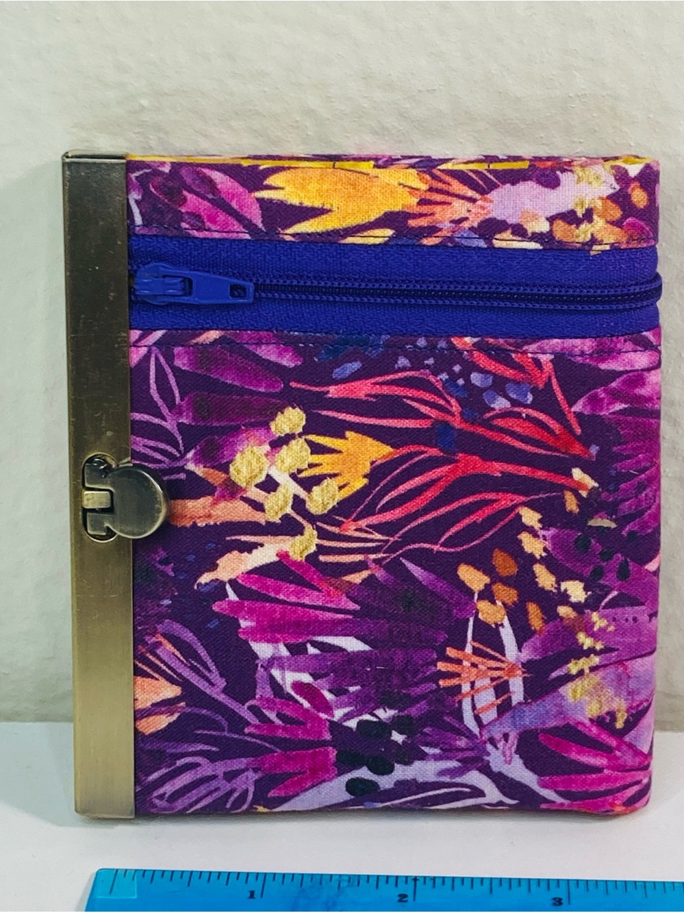 NEW Handmade Floral Purple Zip-Top Women's Wallet